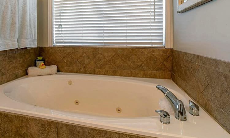 4 Jenis Bathtub Terbaik Untuk Sahabat Roma