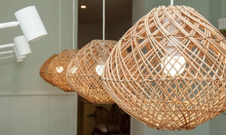 7 Contoh Kerajinan Rotan untuk Hiasan Rumah yang Elegan