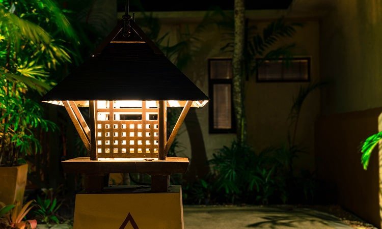 7 Jenis Lampu Taman yang Elegan untuk Mempercantik Rumah