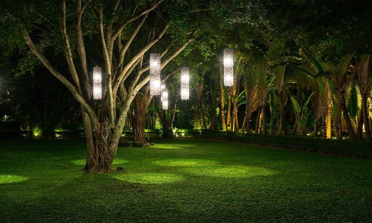 7 Jenis Lampu Taman yang Elegan untuk Mempercantik Rumah