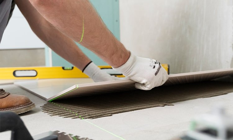 7 Penyebab Keramik Dinding Retak dan Cara Mengatasinya!