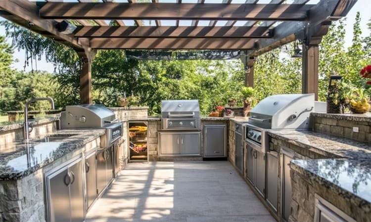 Dapur Outdoor Sederhana untuk Rumah di Indonesia Akhir 2025