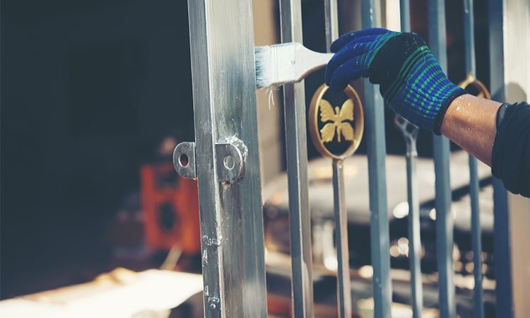 Ikuti Tips Merawat Pagar Besi agar Awet dan Tahan Lama