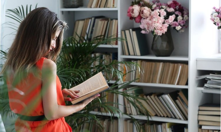 Inspirasi Ruang Hiburan Keluarga Memanfaatkan Ruang Kosong di Rumah