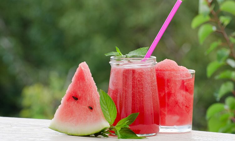 Manfaat Buah Semangka: Segarnya Kesehatan dalam Setiap Gigitan