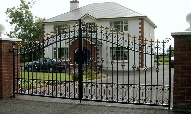 Pagar Model Gerbang