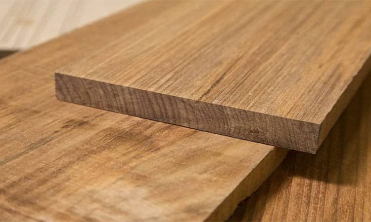 Panduan Memilih Jenis Kayu untuk Konstruksi Rumah