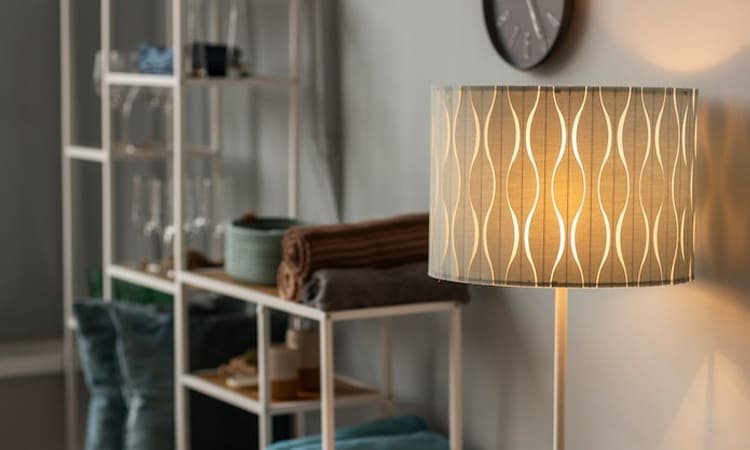 Pencahayaan Adaptif dan Estetika: Perpaduan Fungsi dan Keindahan dalam Desain Interior di 2025