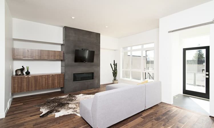 Penggunaan Kayu Gelap (Dark Woods) di Interior Minimalis 2025