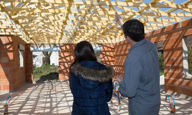 Penggunaan Material Campuran pada Eksterior: Inovasi Estetika dan Fungsionalitas di 2025