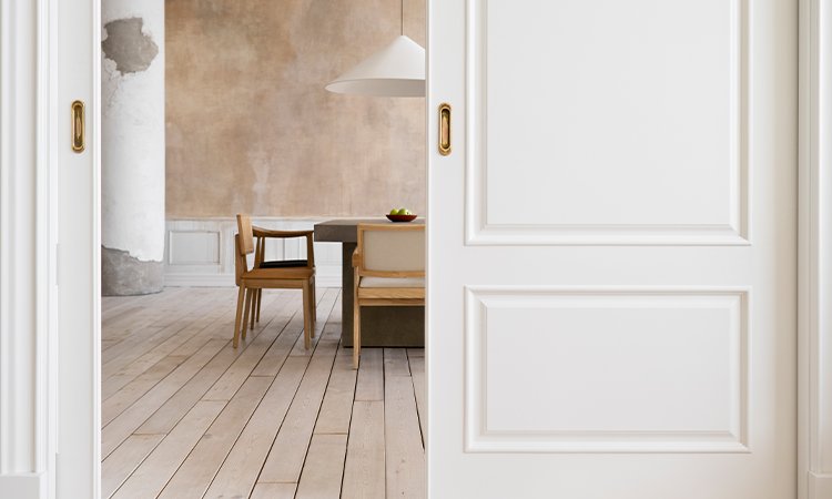 Rekomendasi 10 Warna Cat Pintu Kayu agar Terlihat Elegan