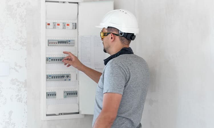 Tips Rumah Aman Selama Musim Pancaroba