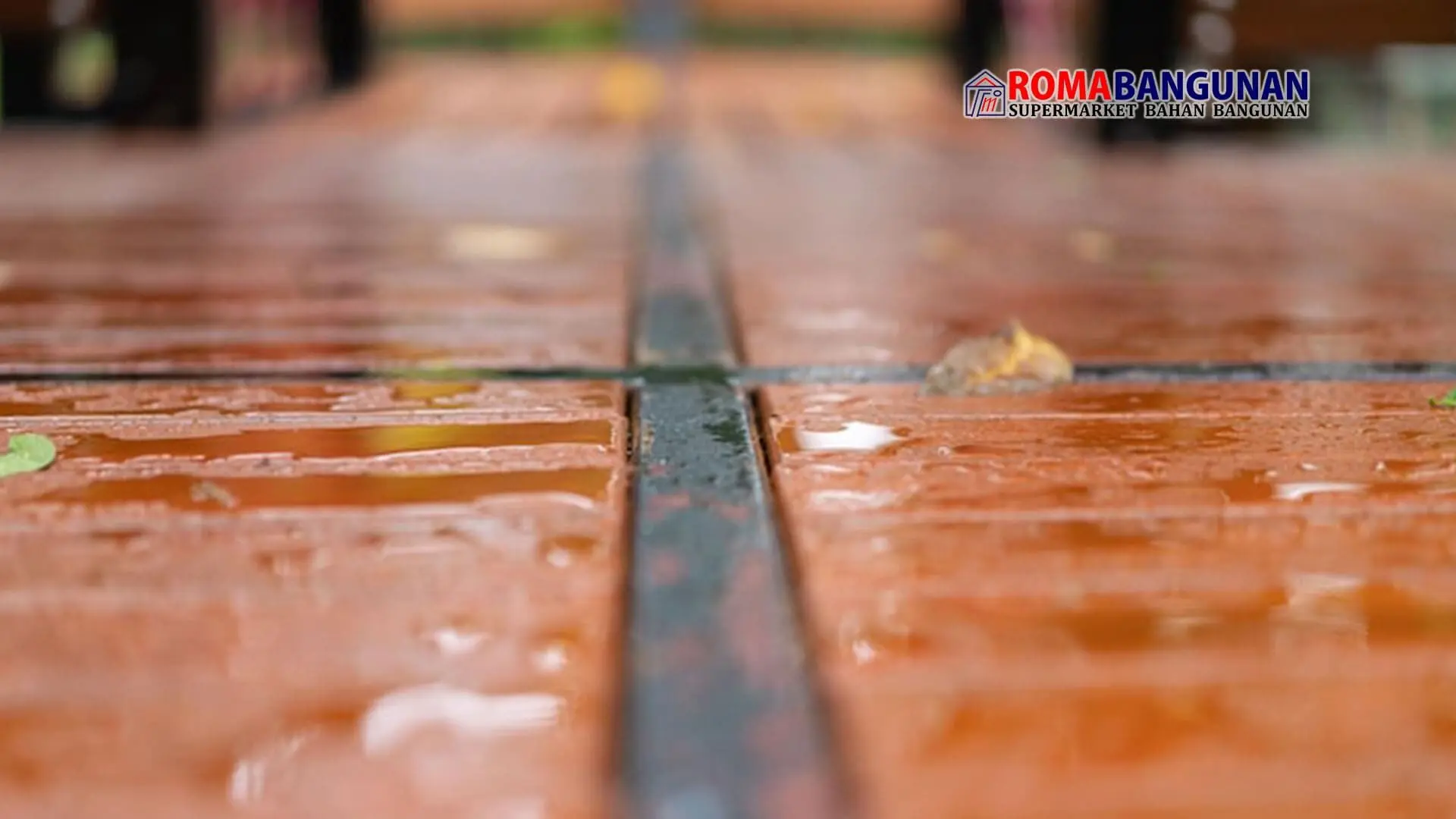 Kesalahan Memilih Keramik Teras yang Bikin Cepat Kusam dan Licin